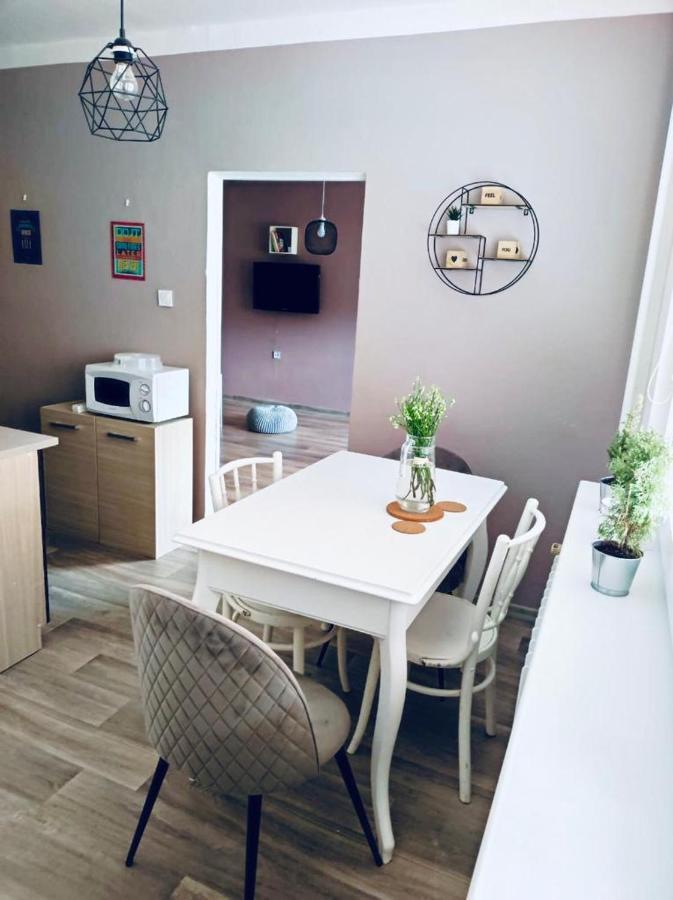 Apartman Domov Decin Exterior foto